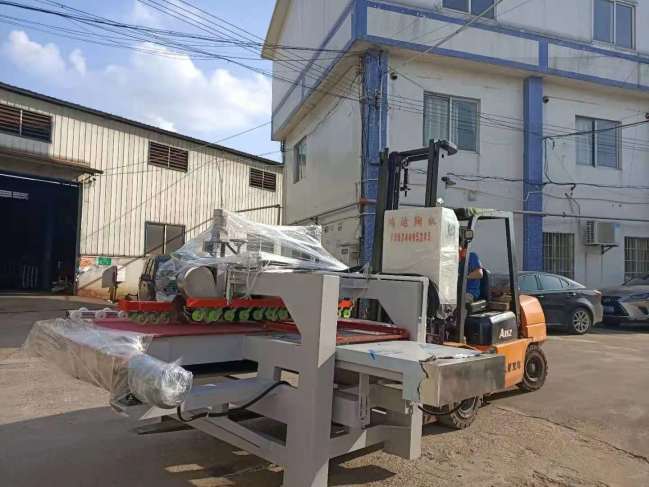 1800型數(shù)控三刀切割機(jī)